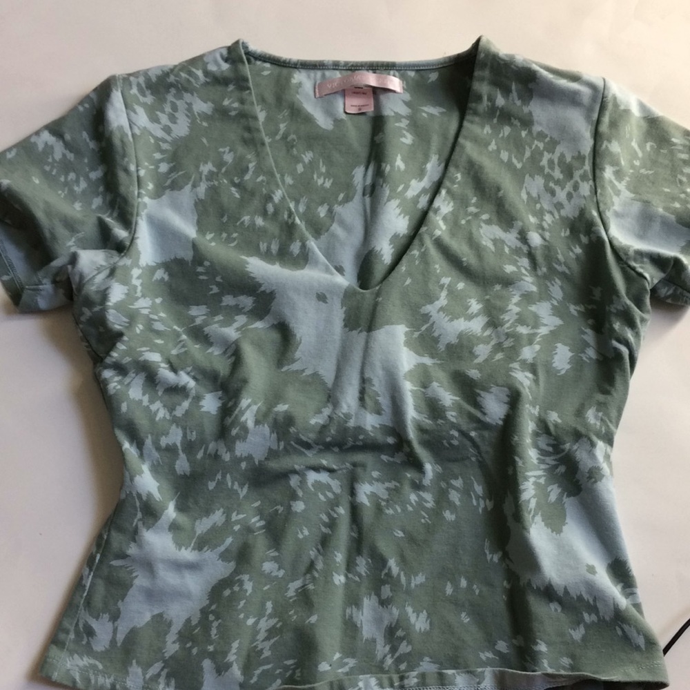 Victoria serect sage green top